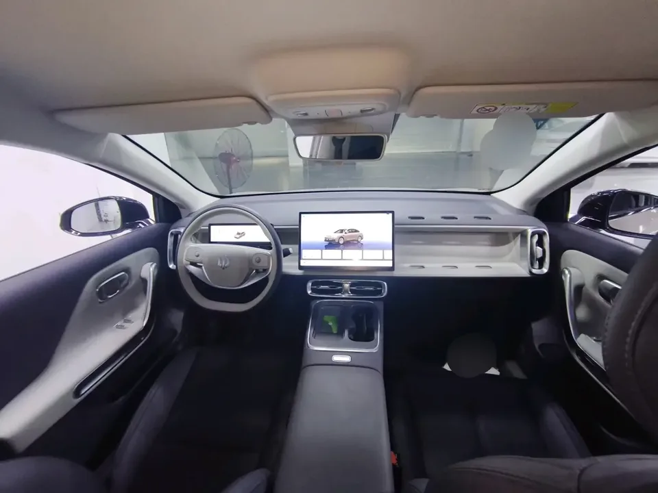 Leapmotor Leap running B01 Leap running B01 2025 550 Comfort Edition 2025 — миниатюра 2