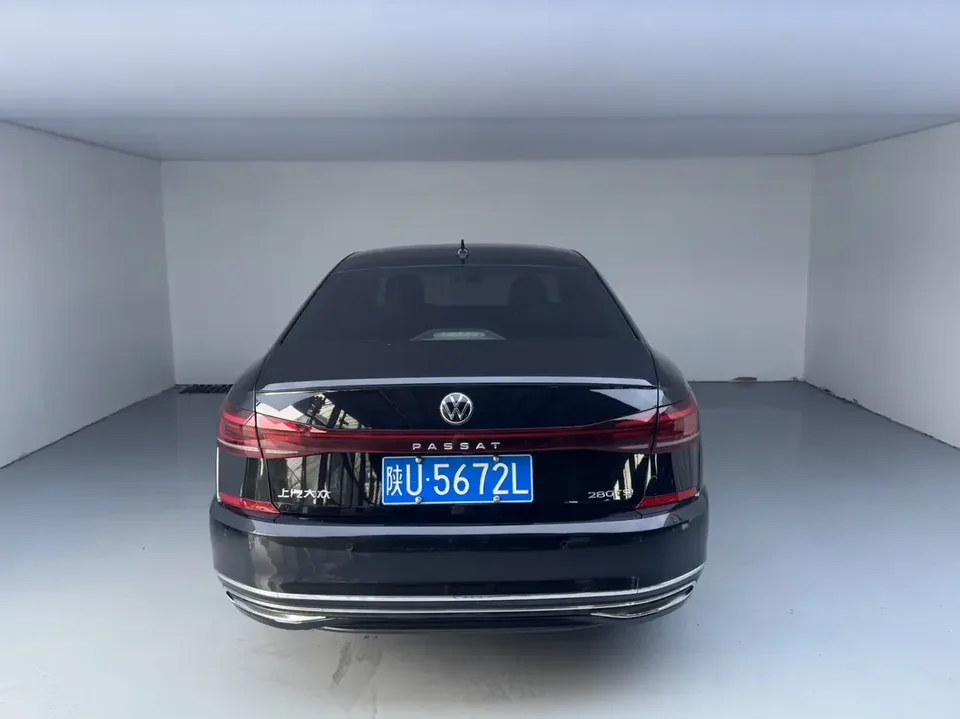 Volkswagen Passat Passat 2023 280TSI Elite Edition 2022 — миниатюра 2
