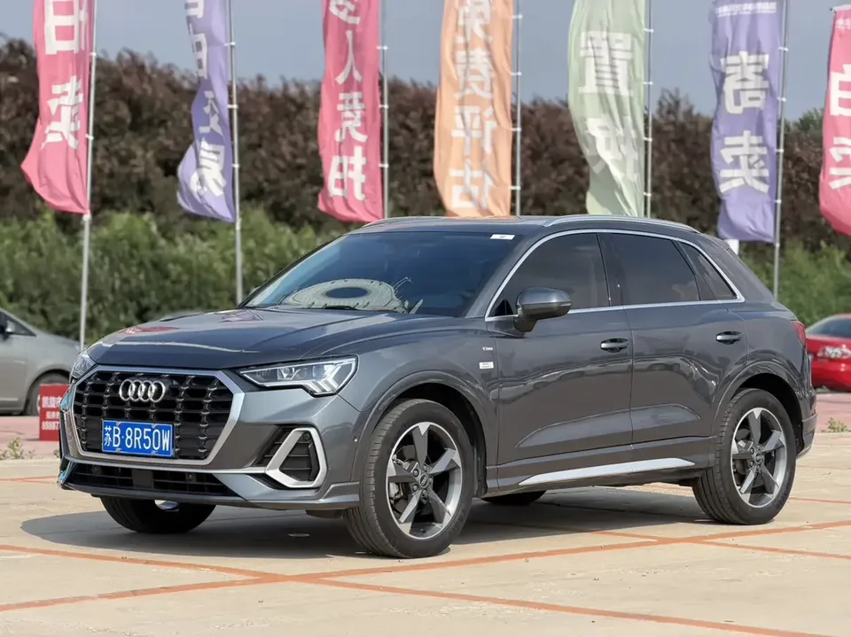 Audi Q3 Audi Q3 2022 35 TFSI Stylish Dynamic 2022 — photo 1, buy with delivery to Moscow