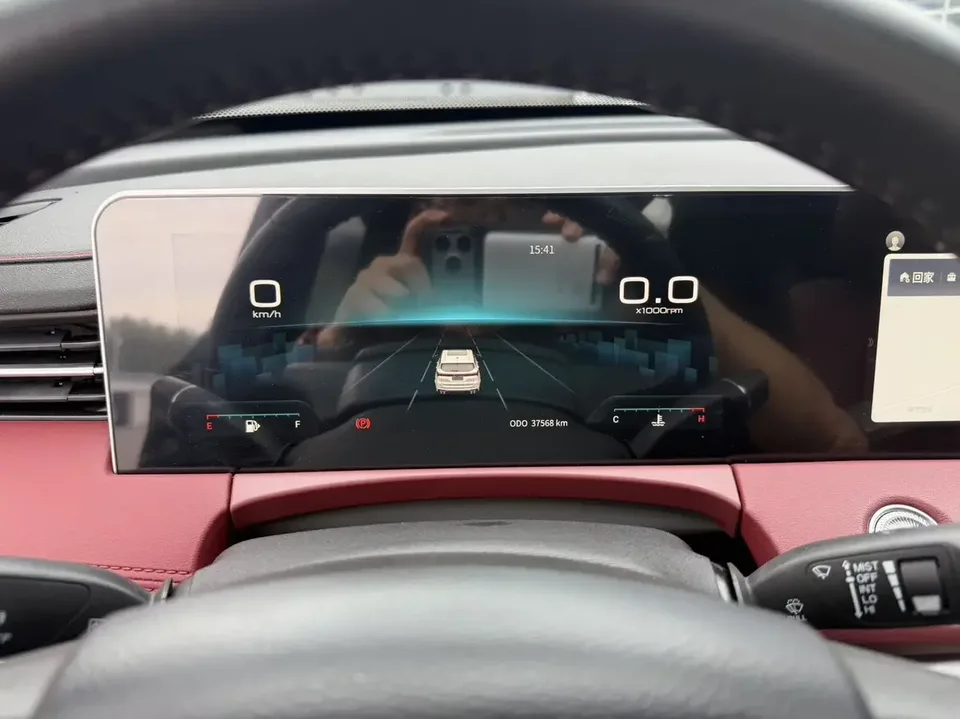 Jetour Jietu X70 PLUS Jietu X70 PLUS 2023 1.5T DCT Brave PLUS 7-seater 2023 — thumbnail 3