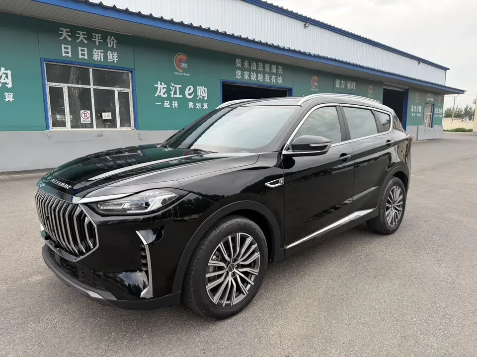 Jetour Jietu X70 PLUS Jietu X70 PLUS 2023 1.5T DCT Brave PLUS 7-seater 2023 — photo 1, buy with delivery to Moscow