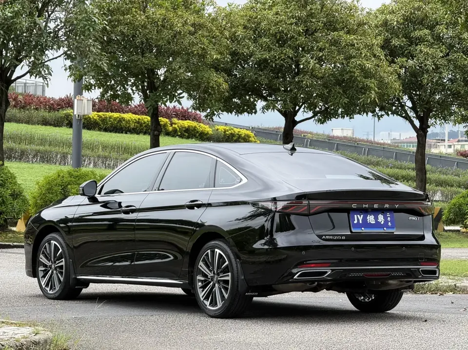 Chery Arrizo 8 PRO Arrizo 8 PRO 2025 1.6T DCT Luxury+ 2026 — миниатюра 2