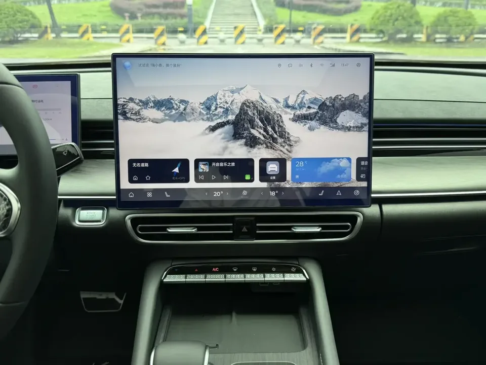 Chery Arrizo 8 PRO Arrizo 8 PRO 2025 1.6T DCT Luxury+ 2026 — миниатюра 4