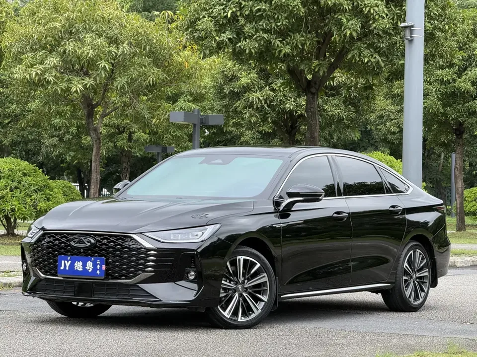 Chery Arrizo 8 PRO Arrizo 8 PRO 2025 1.6T DCT Luxury+ 2026 — фото 1, купить с доставкой в Москву