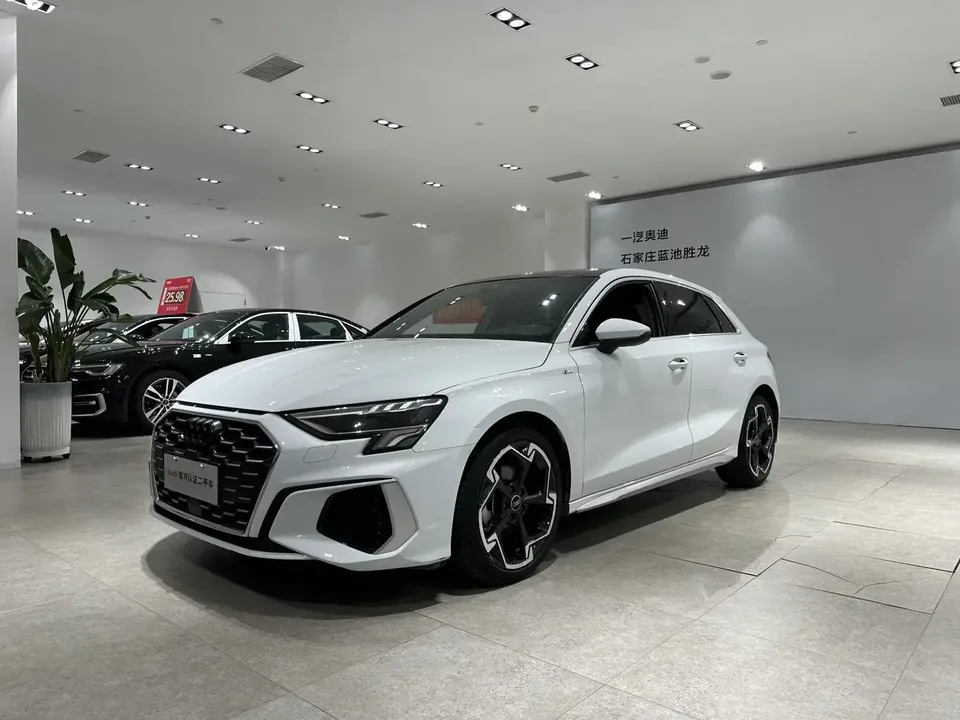 Audi A3 Audi A3 2023 Sportback 35 TFSI Luxury Sports 2023 — photo 1, buy with delivery to Moscow