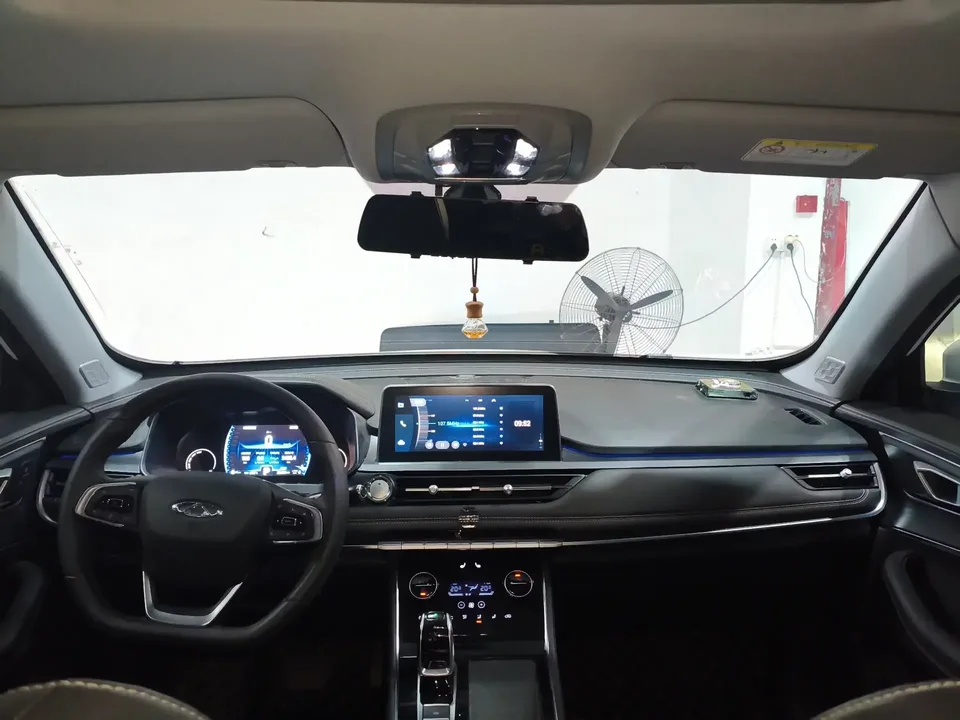 Chery Tiggo 8 Tiggo 8 2024 Honor Edition 230TCI Automatic Excellence Edition 5 Seaters 2024 — thumbnail 2