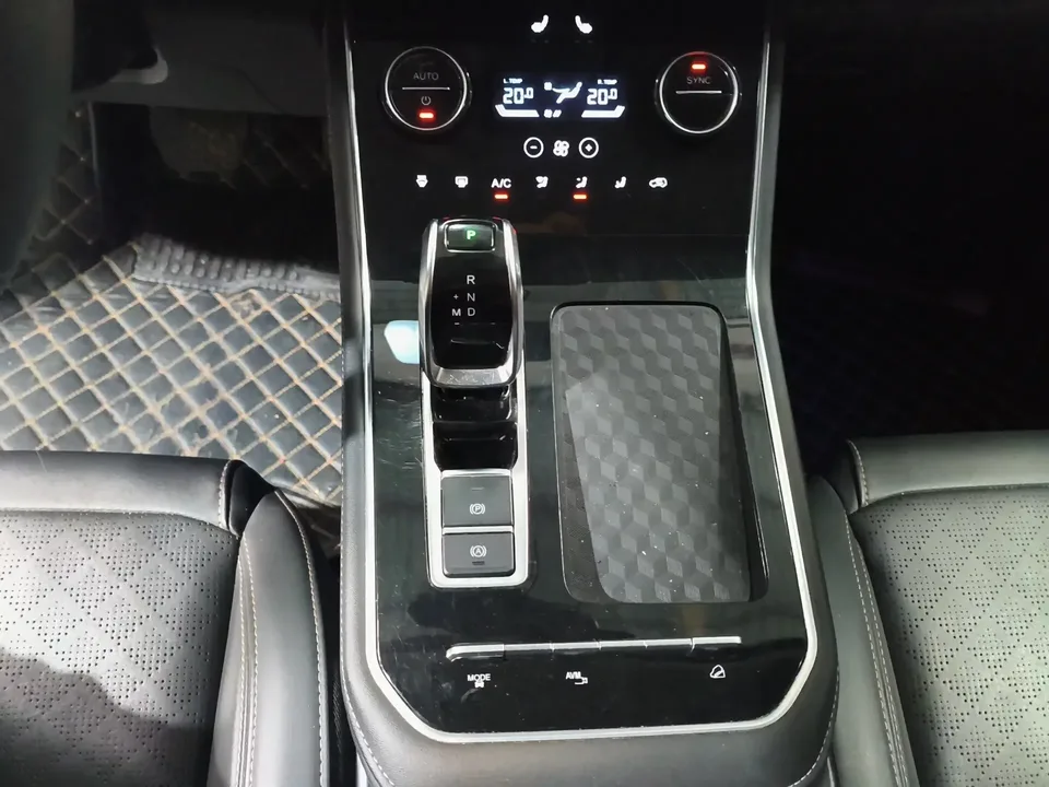Chery Tiggo 8 Tiggo 8 2024 Honor Edition 230TCI Automatic Excellence Edition 5 Seaters 2024 — thumbnail 3