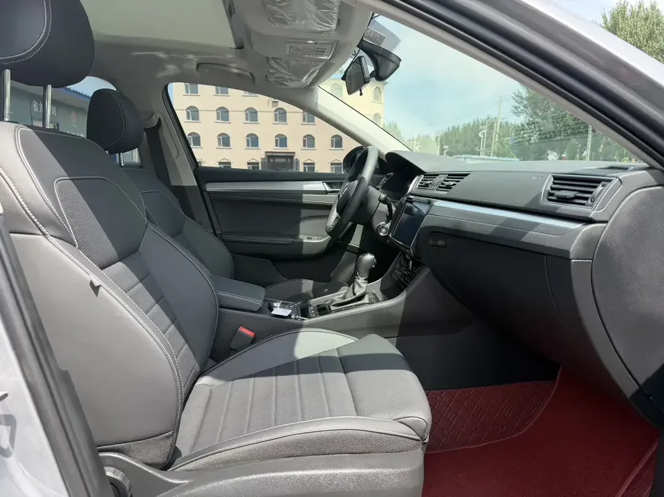 Skoda Superb Speedy 2025 TSI280 DSG Premium Edition 2024 — миниатюра 5