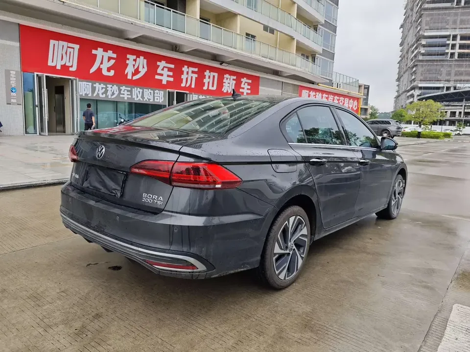 Volkswagen Bora Bora 2023 200TSI DSG Joy Travel PRO Edition 2023 — thumbnail 2