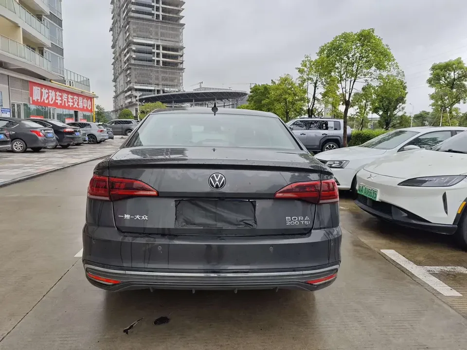 Volkswagen Bora Bora 2023 200TSI DSG Joy Travel PRO Edition 2023 — thumbnail 4