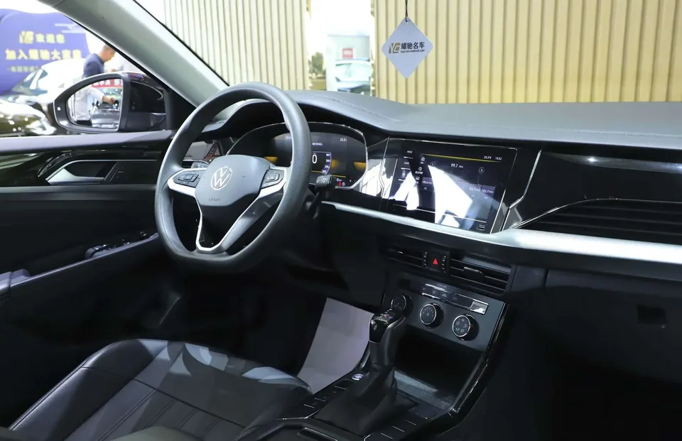 Volkswagen Passat Passat 2025 280TSI Business Edition 2025 — thumbnail 4