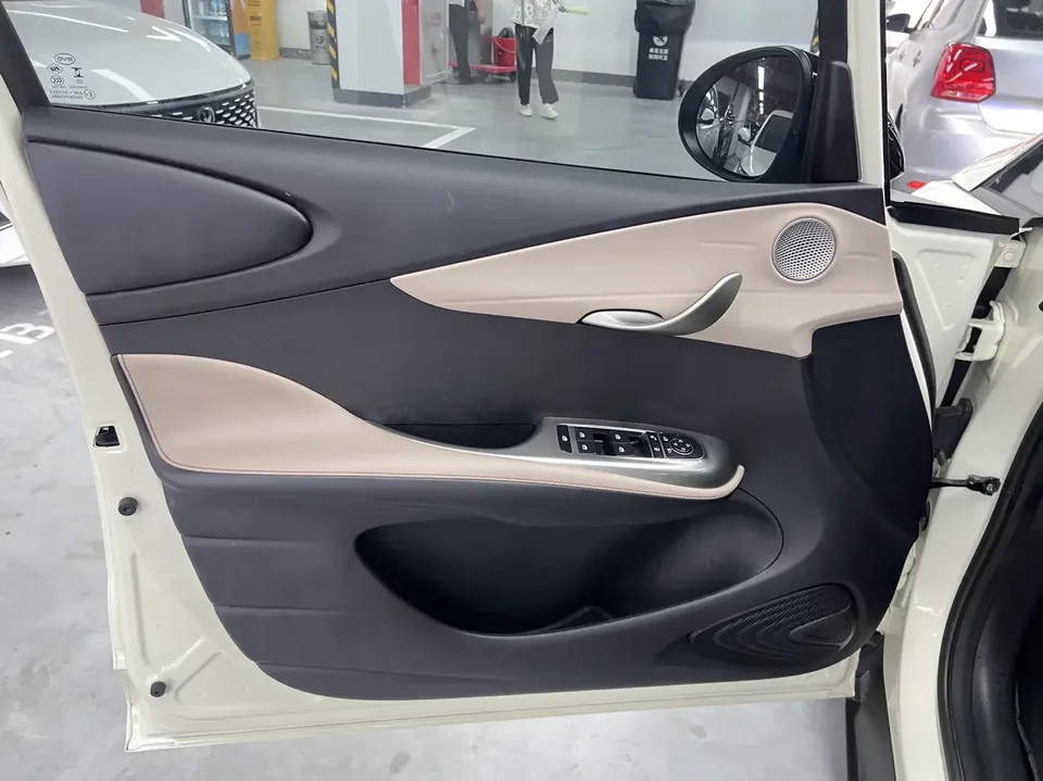 BYD Dolphin dolphin 2024 Glory Edition 420km Freedom Edition 2025 — thumbnail 5