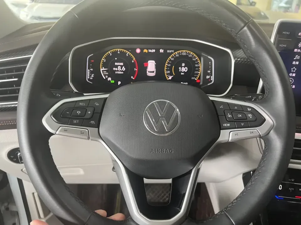 Volkswagen Tayron Tanyue 2023 280TSI 2WD Luxury Plus Advanced Edition 2022 — thumbnail 4