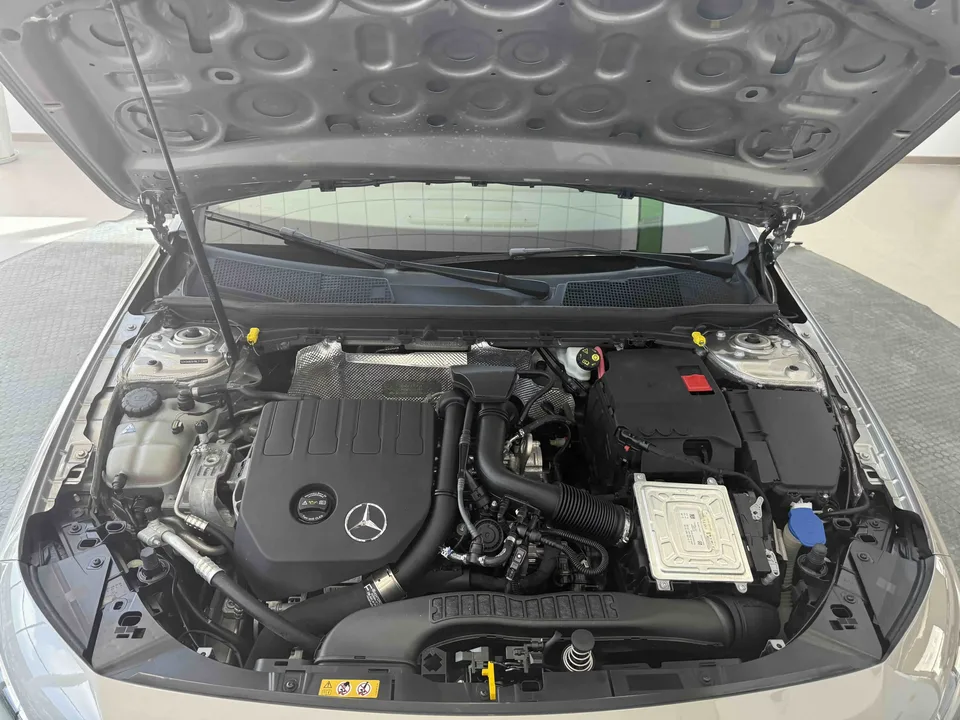 Mercedes-Benz Klasa A Mercedes Benz A Class 2022 A 180 L sports sedan facelift 2022 — миниатюра 3