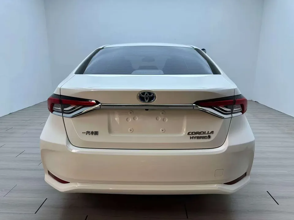 Toyota Corolla Corolla 2021 Dual Engine 1.8L E-CVT Elite Edition 2022 — thumbnail 2