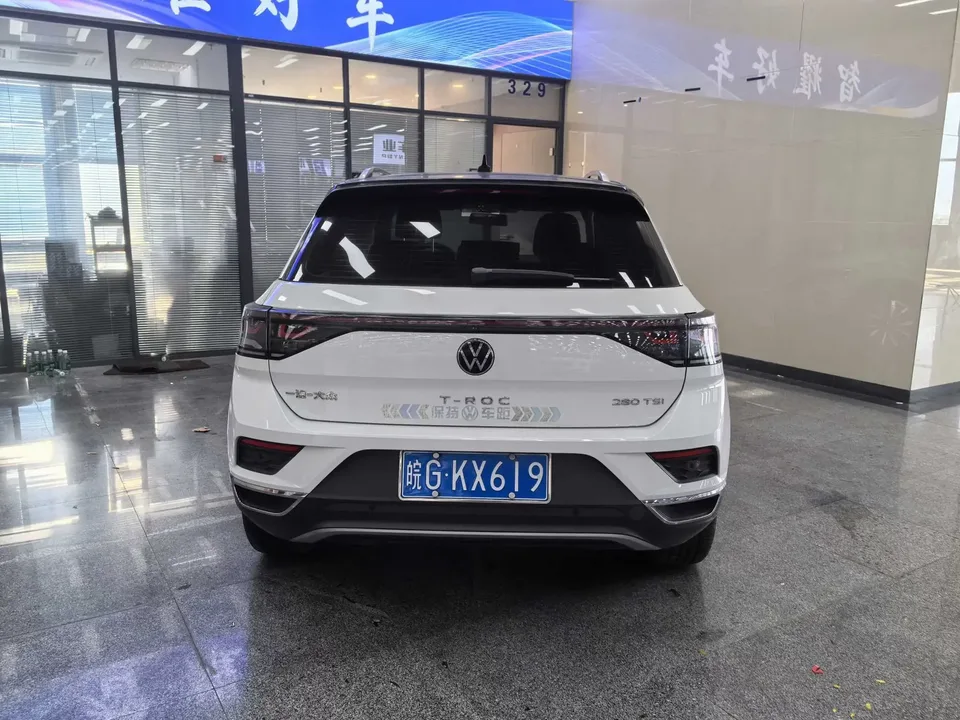 Volkswagen T-Roc TANG 2023 280TSI DSG Time Edition 2023 — миниатюра 2
