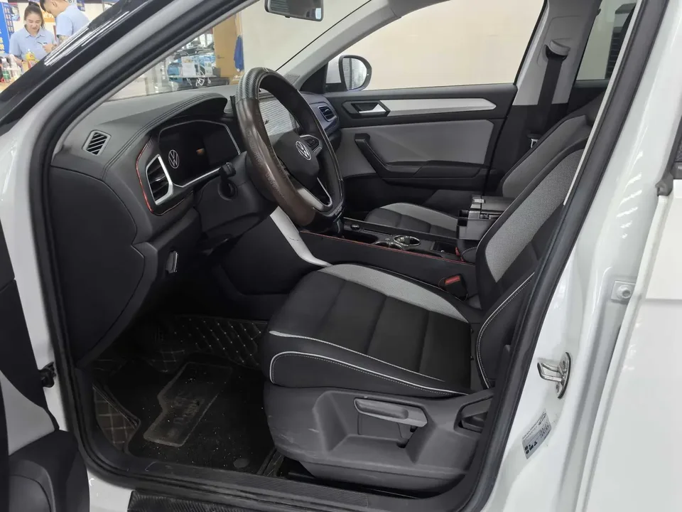 Volkswagen T-Roc TANG 2023 280TSI DSG Time Edition 2023 — миниатюра 3