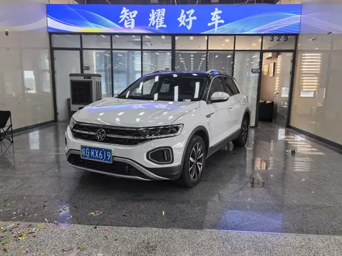 Volkswagen T-Roc 2023 купить в Москве