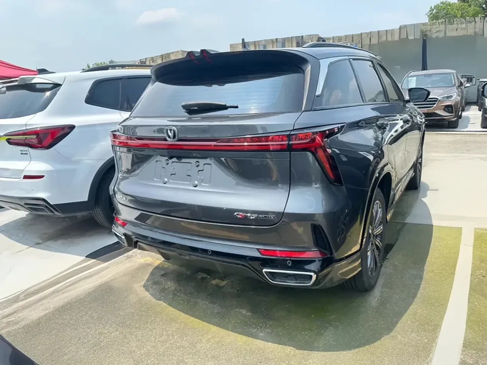 Changan CS75PLUS Changan CS75 PLUS 2023 The third generation 1.5T automatic pilot model 2023 — thumbnail 2