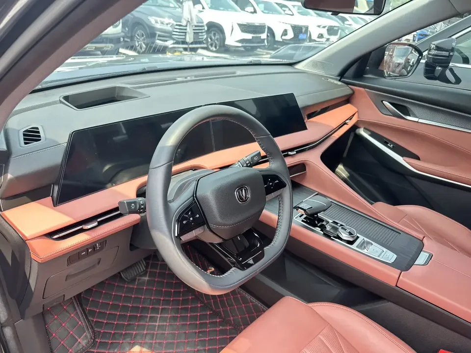 Changan CS75PLUS Changan CS75 PLUS 2023 The third generation 1.5T automatic pilot model 2023 — thumbnail 5