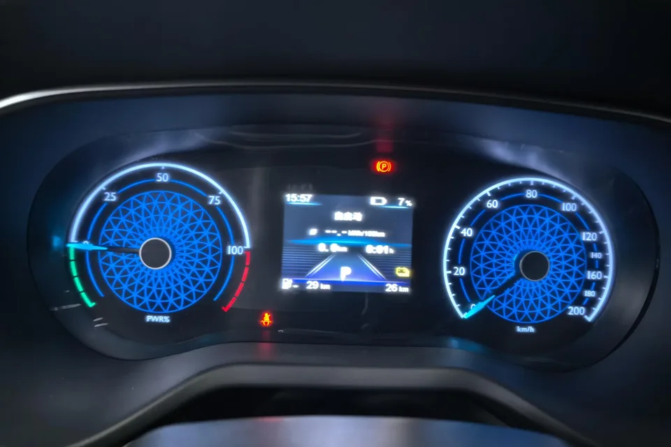 Hongqi E-QM5 Hongqi E-QM5 2025 500KM Travel Edition 2026 — thumbnail 4