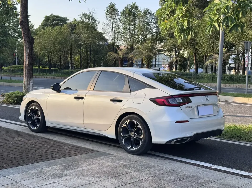Honda CIVIC Civic 2023 HATCHBACK 240TURBO CVT Extreme Edition 2023 — thumbnail 2