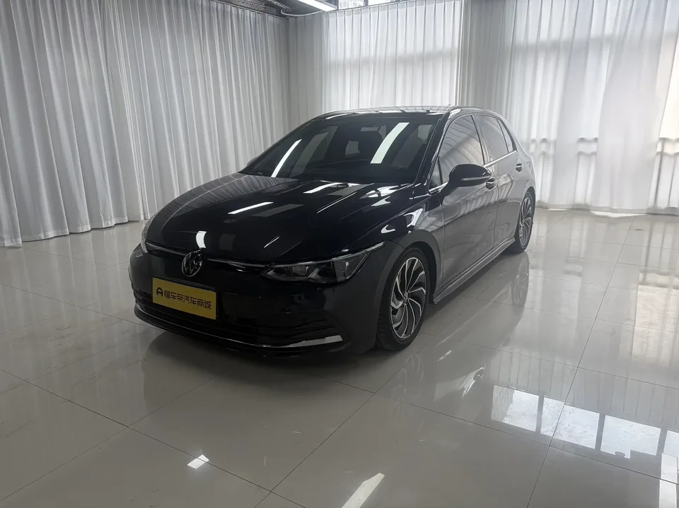 Volkswagen Golf golf 2023 280TSI DSG Pro facelift 2023 — photo 1, buy with delivery to Moscow
