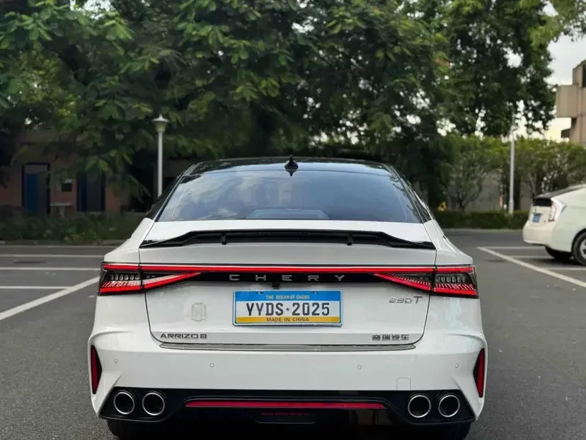 Chery Arrizo 8 Arrizo 8 2025 1.6TGDI DCT Intelligence 2025 — thumbnail 2