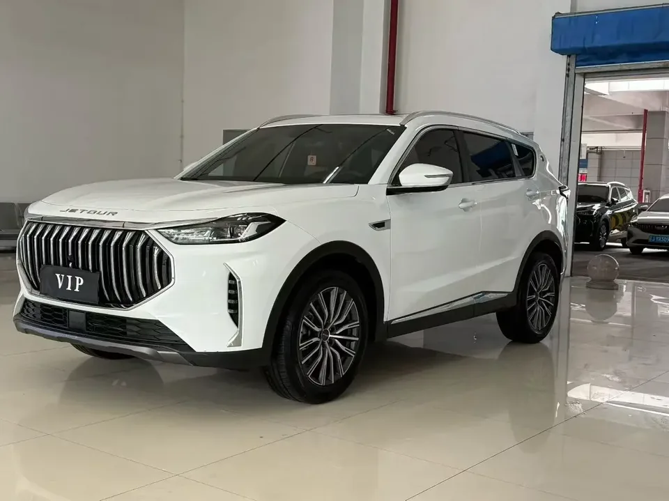 Jetour Jietu X70 PLUS Jietu X70 PLUS 2024 Champion Edition 1.5T DCT Champion MAX 5 Seaters 2024 — photo 1, buy with delivery to Moscow