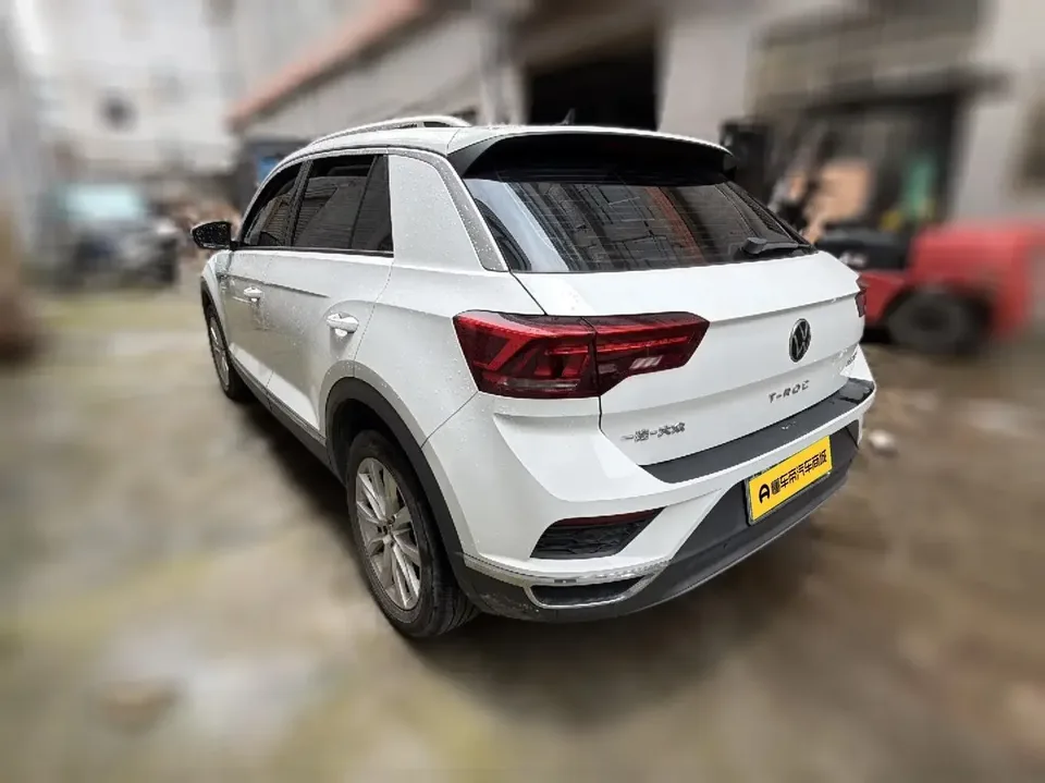 Volkswagen T-Roc TANG 2022 280TSI DSG 2WD Elite PLUS 2022 — photo 1, buy with delivery to Moscow