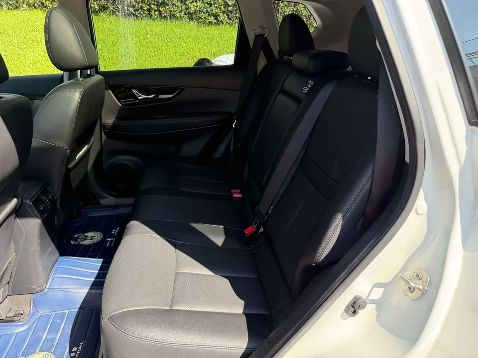 Nissan X-Trail Qijun 2022 2.0L 2WD Smart Connection Comfort Edition 2024 — thumbnail 4