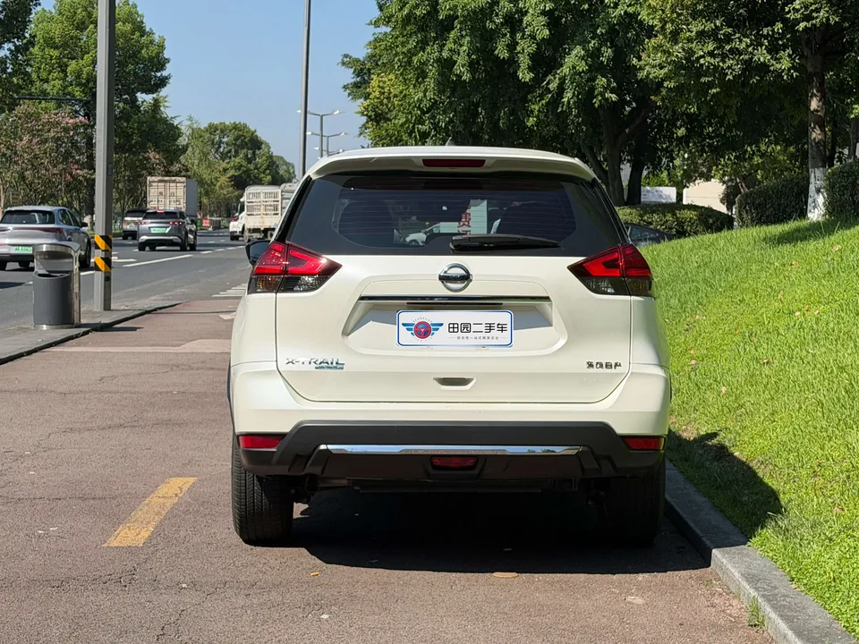 Nissan X-Trail Qijun 2022 2.0L 2WD Smart Connection Comfort Edition 2024 — thumbnail 5