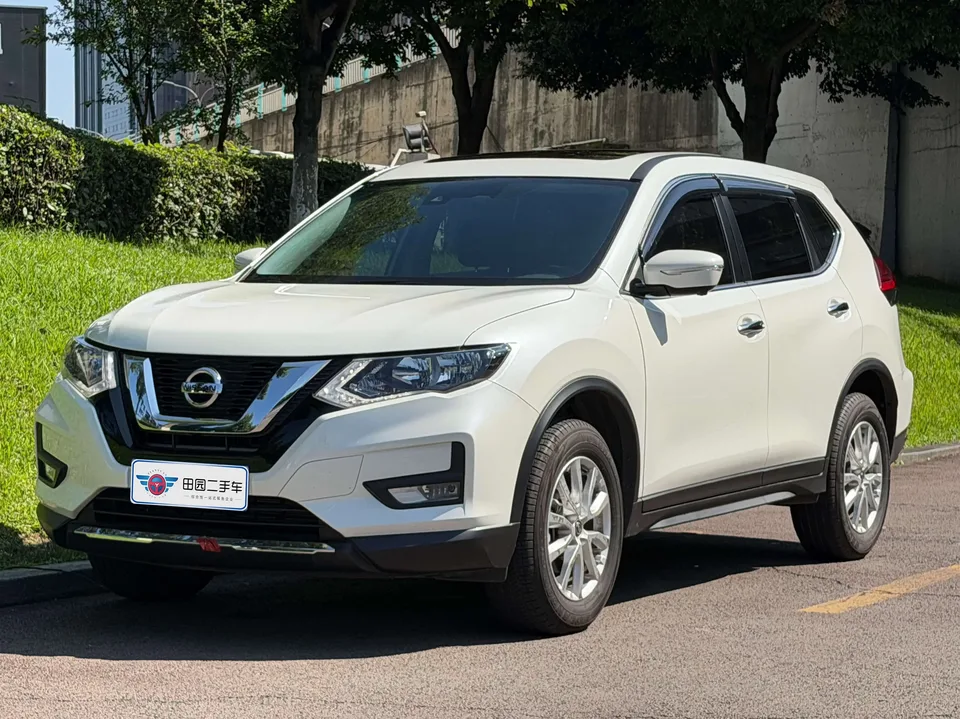 Nissan X-Trail Qijun 2022 2.0L 2WD Smart Connection Comfort Edition 2024 — photo 1, buy with delivery to Moscow