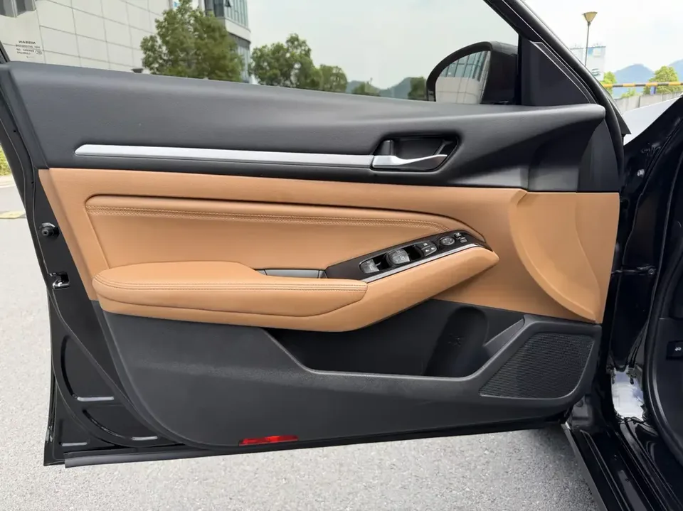 Nissan Altima Sound of nature 2022 2.0L XL-TLS Enjoy Edition 2023 — миниатюра 3