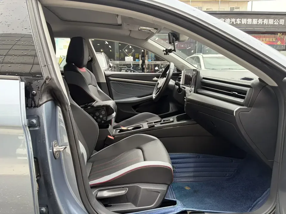 Volkswagen Lamando Lingdu 2022 Lingdu L 280TSI DSG Hot Edition 2023 — thumbnail 4