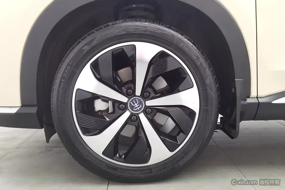 BYD Song PLUS DM Song PLUS DM 2021 DM-i 110KM 2WD Flagship 2022 — thumbnail 3