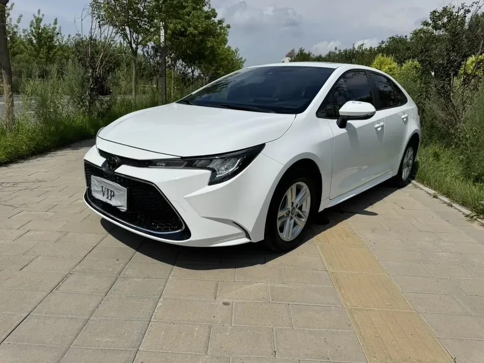 Toyota Levin Lei Ling 2022 185T CVT Deluxe Edition 2022 — photo 1, buy with delivery to Moscow