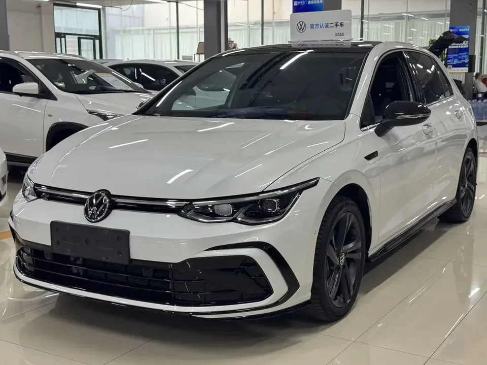 Volkswagen Golf golf 2021 280TSI DSG R-Line 2022 — photo 1, buy with delivery to Moscow