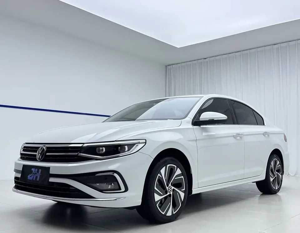 Volkswagen Bora Bora 2023 280TSI DSG Premium Edition 2022 — photo 1, buy with delivery to Moscow