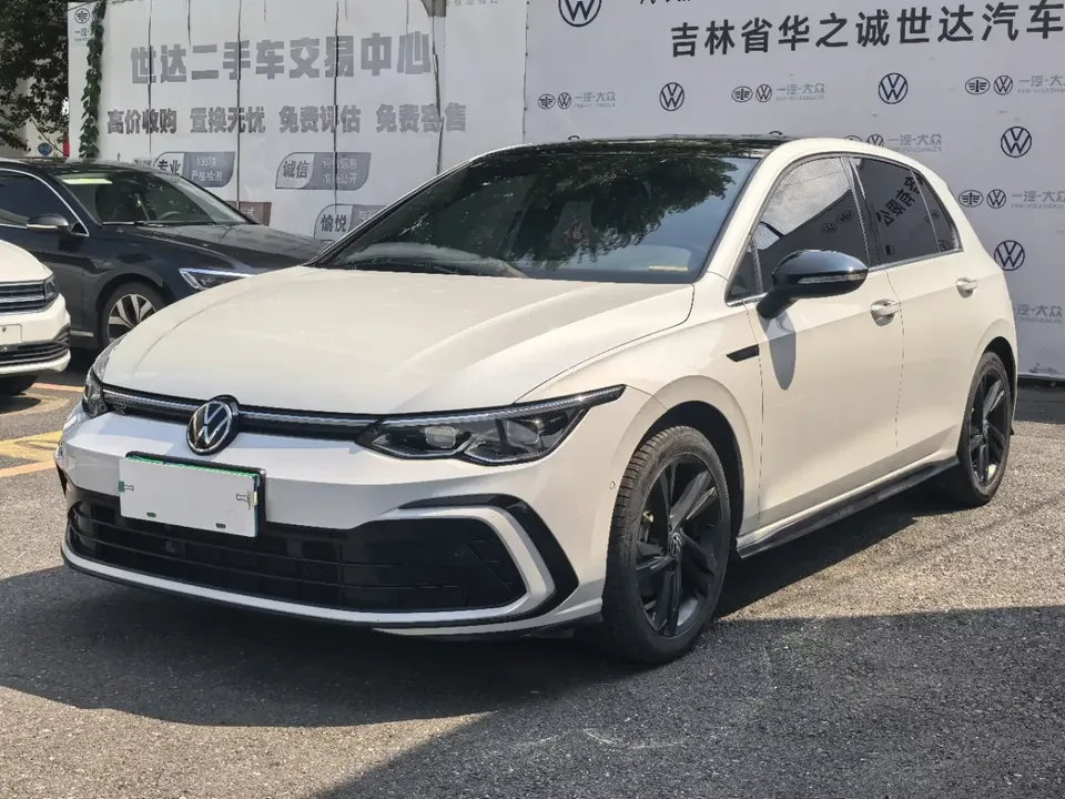 Volkswagen Golf golf 2021 280TSI DSG R-Line 2022 — photo 1, buy with delivery to Moscow