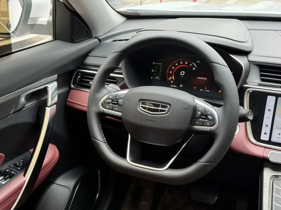 Geely Atlas Boyue 2022 Boyue X 1.8TD DCT Zhizun Edition 2022 — thumbnail 4