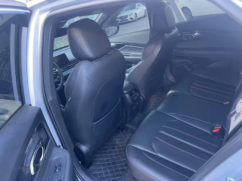 GAC Trumpchi Empow Shadow Leopard 2023 2.0L DHT Intelligent Hybrid 2024 — thumbnail 4