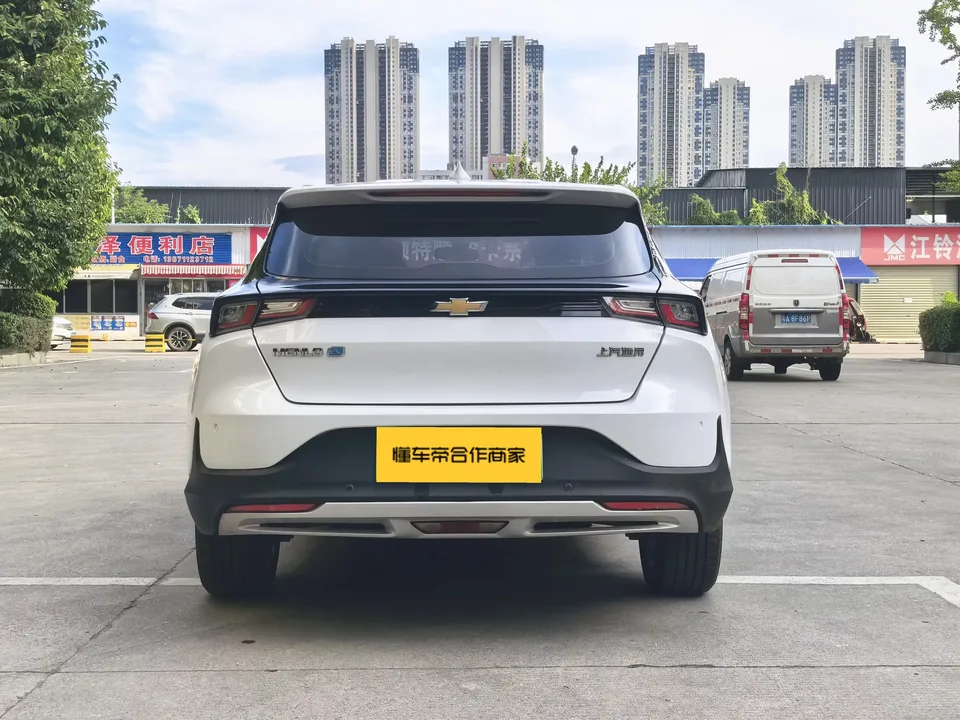 Chevrolet Menlo Chevrolet Cruise 2023 Galaxy Edition 2023 — thumbnail 2
