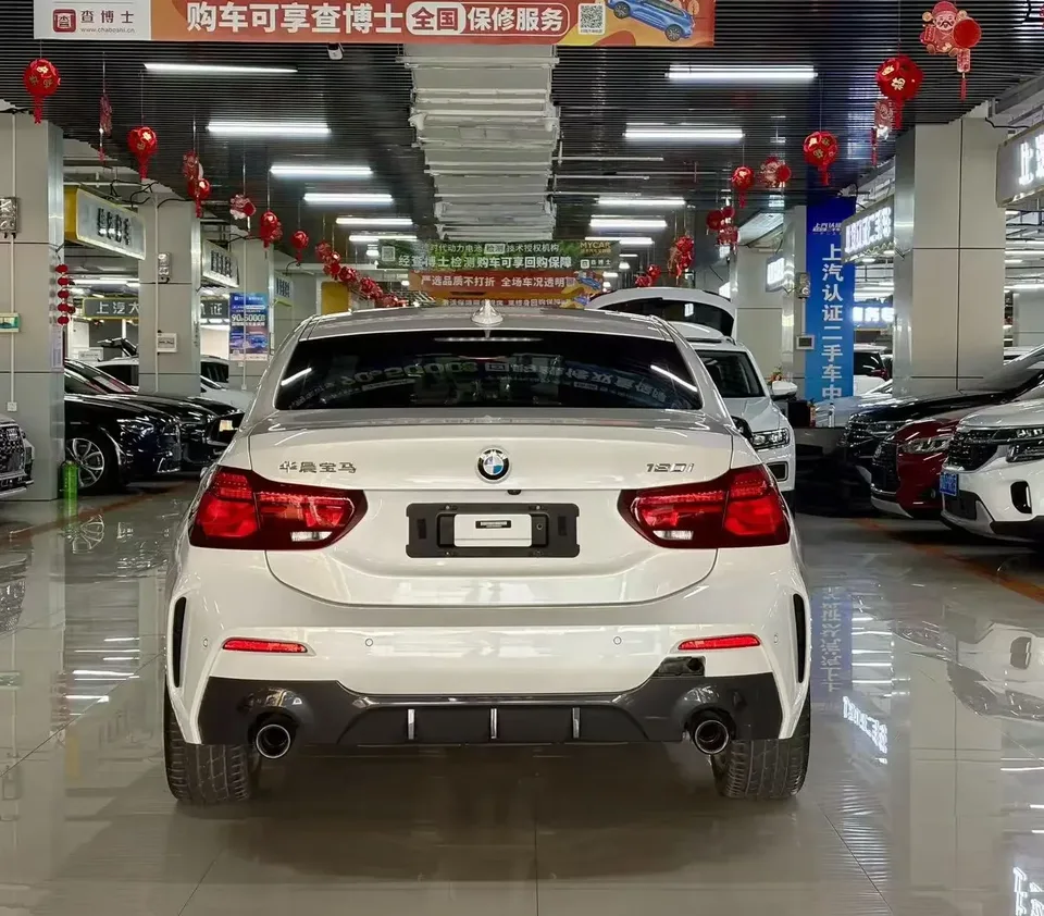 BMW 1 Series BMW 1 Series 2023 120i M Sport Night Edition 2023 — миниатюра 2