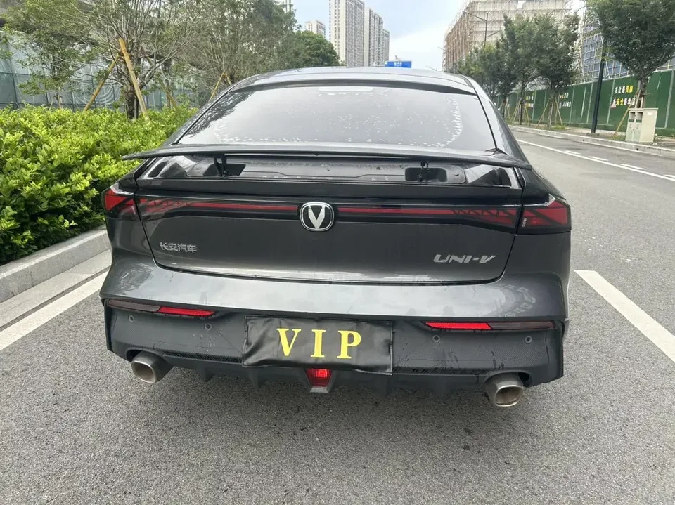 Changan UNI-V Changan UNI-V 2023 1.5T Premium 2023 — thumbnail 2