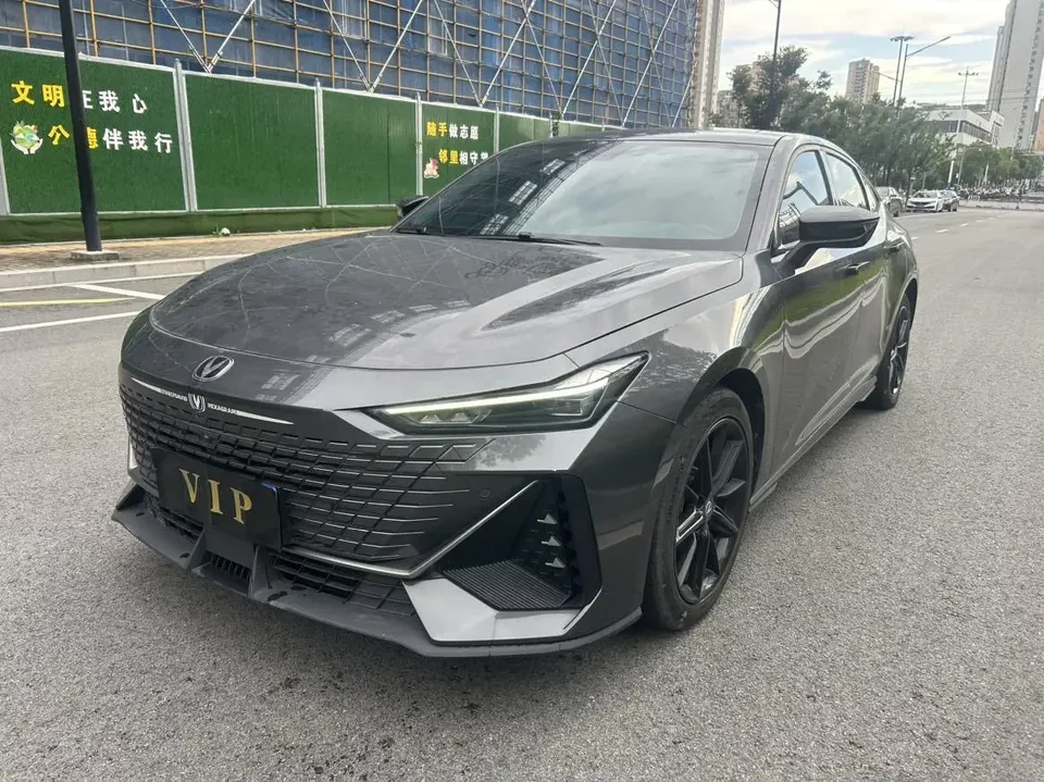 Changan UNI-V Changan UNI-V 2023 1.5T Premium 2023 — photo 1, buy with delivery to Moscow