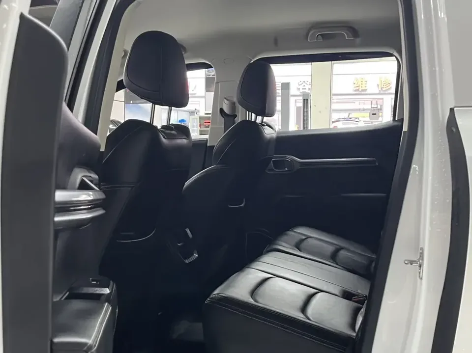 Geely Radar Horizon EV Radar Horizon EV 2023 63kWh 410km Venture Edition 2024 — thumbnail 4