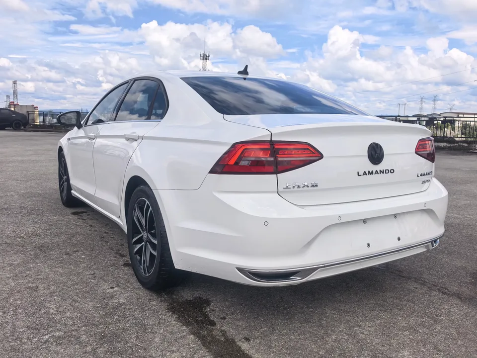 Volkswagen Lamando Lingdu 2021 280TSI DSG Comfort Edition 2022 — thumbnail 4
