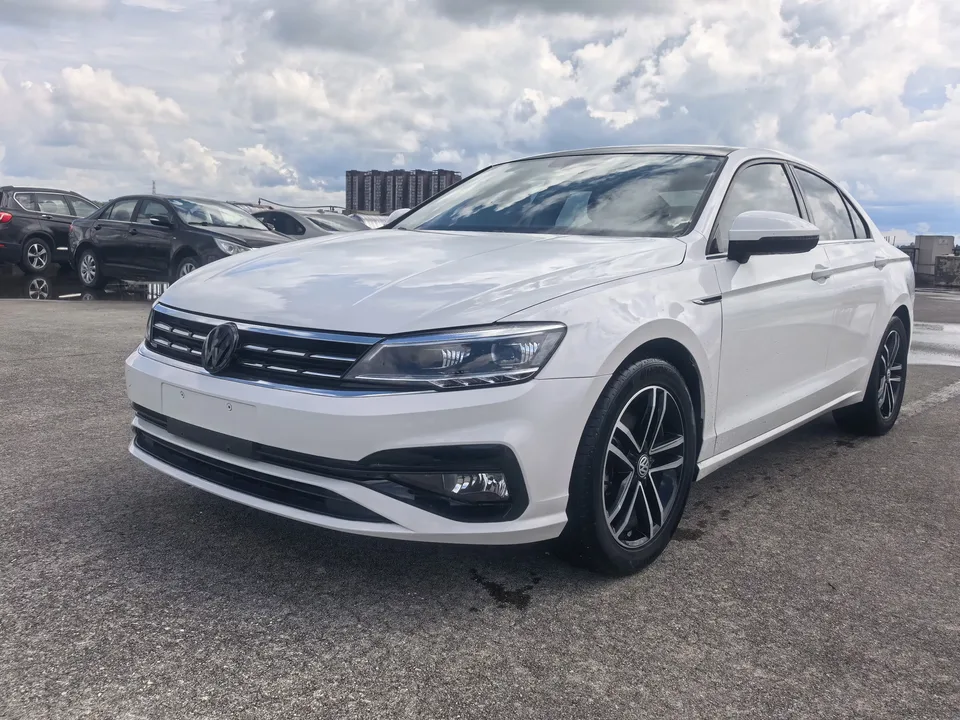 Volkswagen Lamando Lingdu 2021 280TSI DSG Comfort Edition 2022 — photo 1, buy with delivery to Moscow