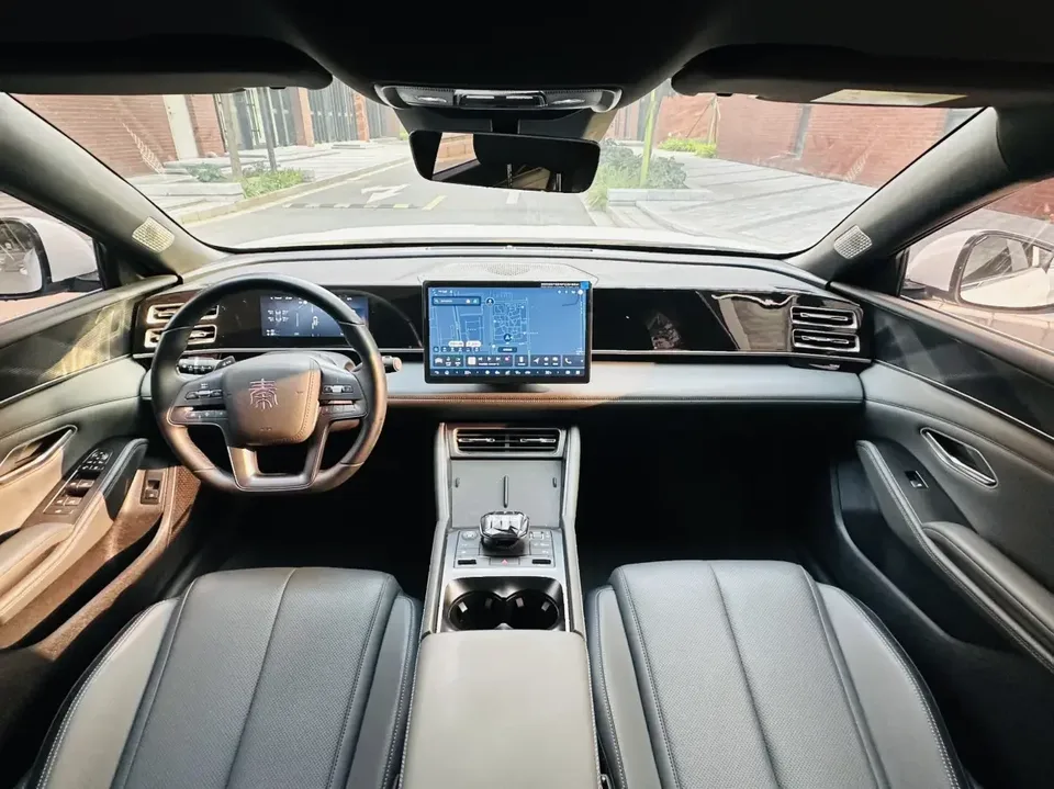 BYD Qin L DM Qin L DM 2025 Intelligent Driving Edition DM-i 120KM Leading Edition 2025 — thumbnail 4